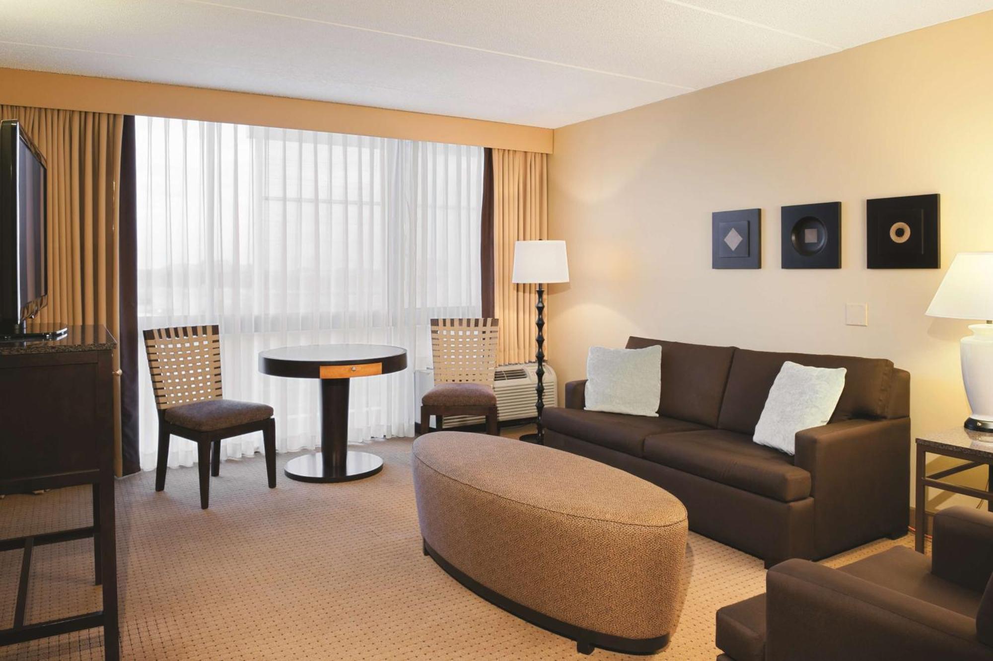 Hotel Doubletree By Hilton Chicago - Arlington Heights Esterno foto