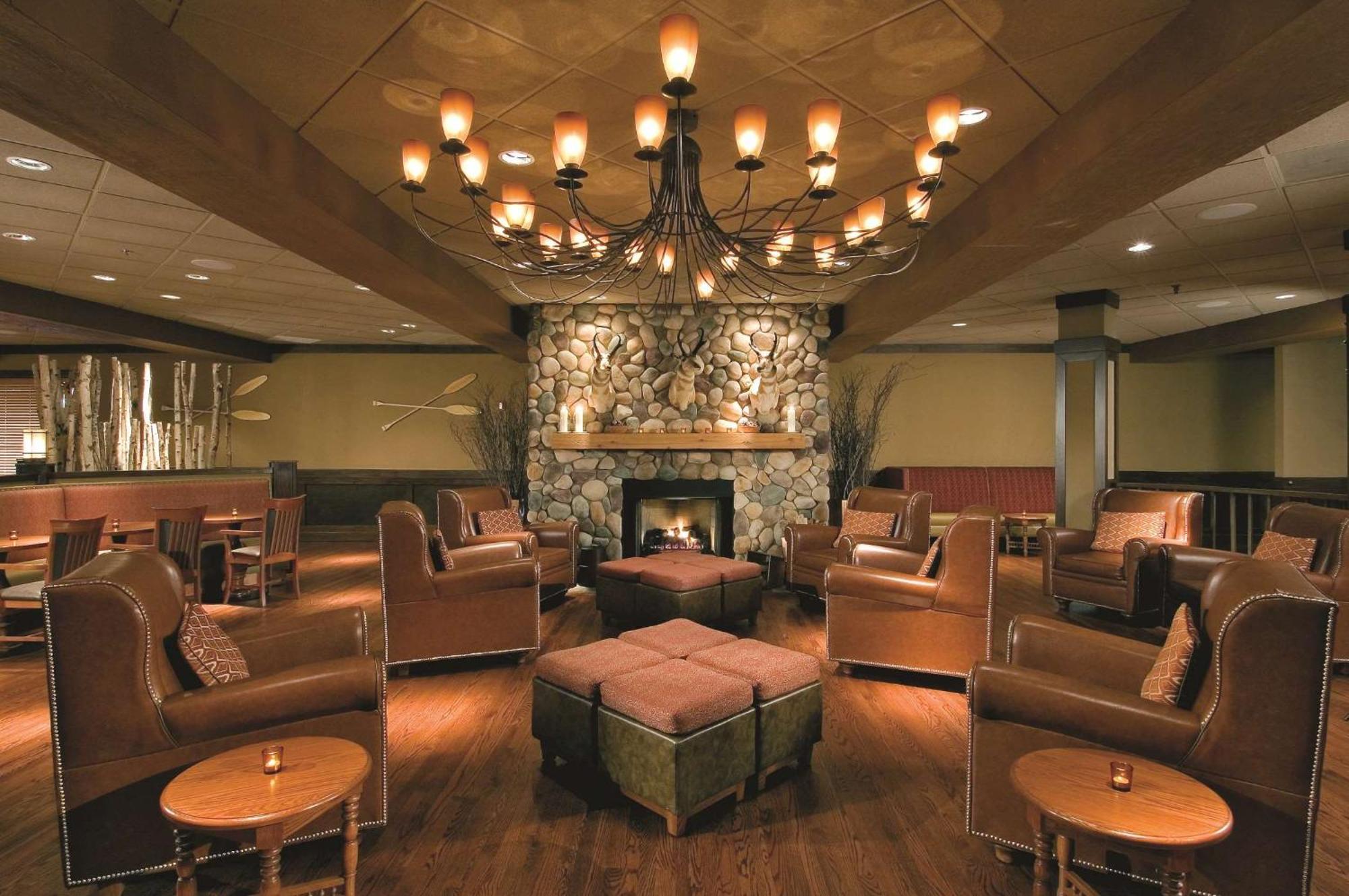 Hotel Doubletree By Hilton Chicago - Arlington Heights Esterno foto