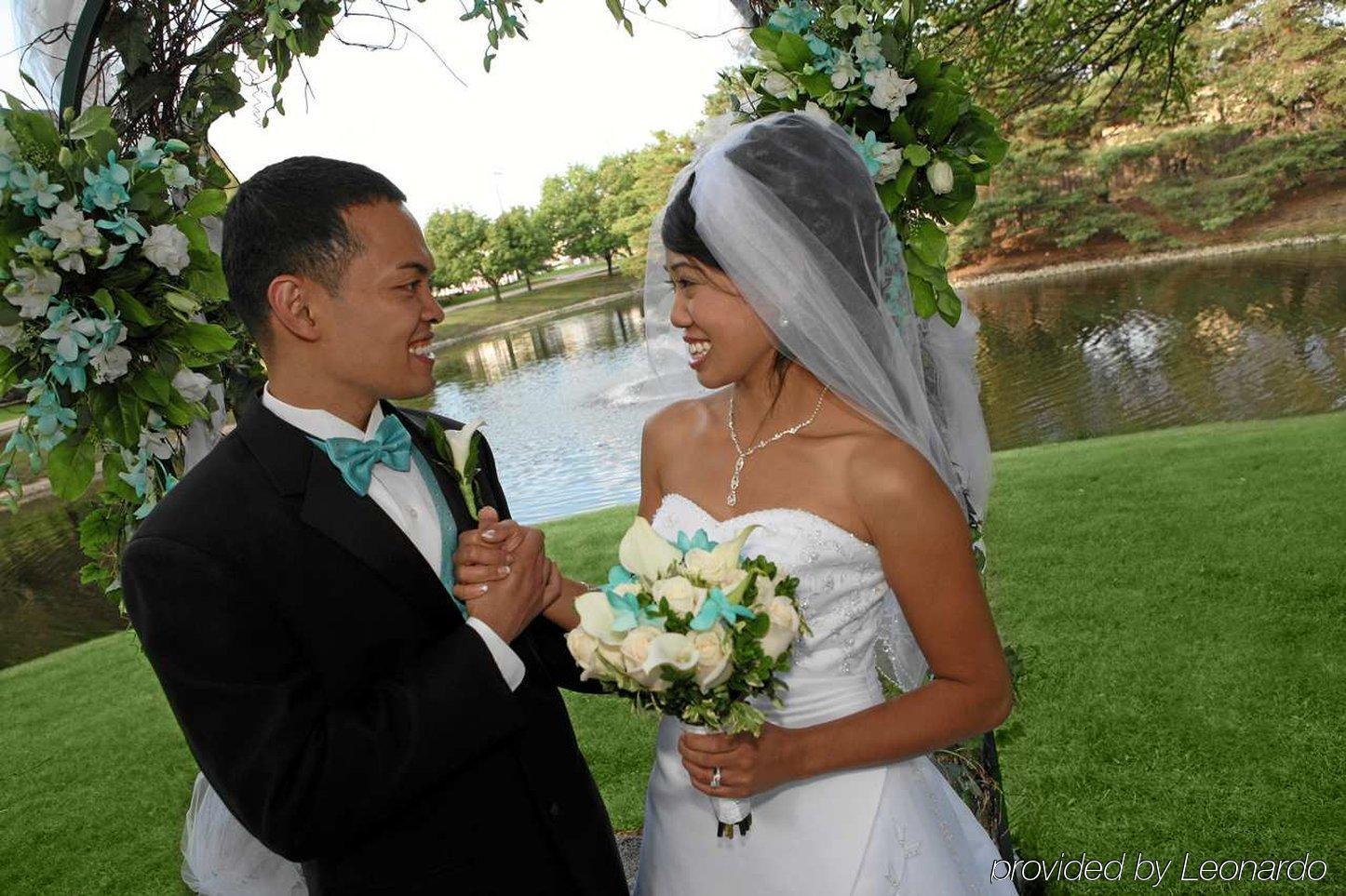 Hotel Doubletree By Hilton Chicago - Arlington Heights Esterno foto